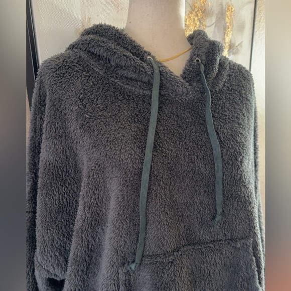 Soft and cozy Sherpa hooded sweatshirt oversized - Picture 5 of 7